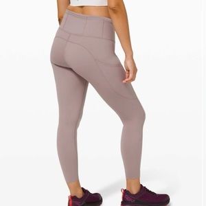 Lululemon Women’s Fast and Free Tight 25” in Size 10, Color Violet